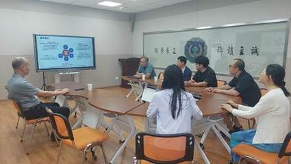 趙正雄副校長深入現代教育技術中心調研，強調技術推廣服務助力學校信息化發展